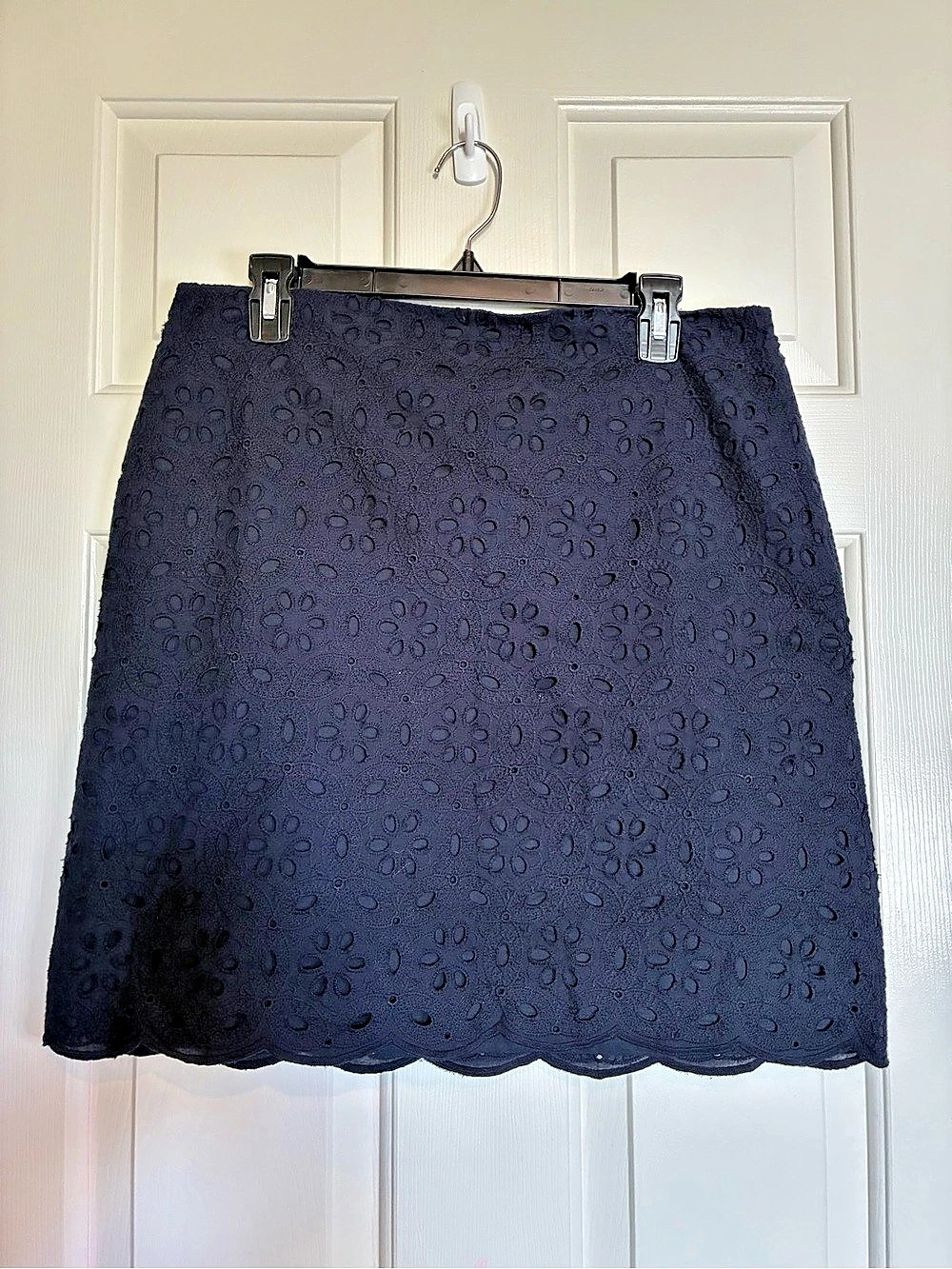 Talbots Cotton Eyelet Scalloped Skirt in Black Size 10 NWT